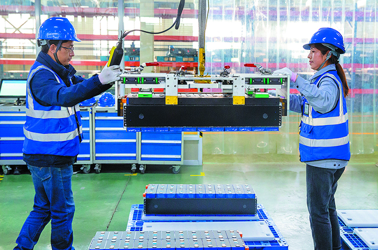 Chinese NEV Industry Sees Shifts as Batteries Now Make Up 40% of Costs, CPCA Head Says