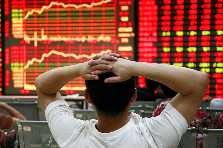 Standard Chartered, Other Global Banks See More Upside in Chinese Equities Amid Market Swings