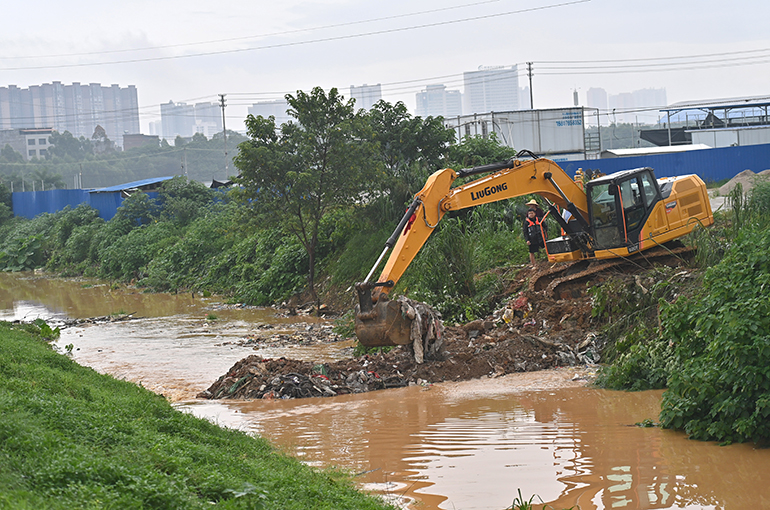 Chinese Businesses Warn Guangxi Flooding May Dent Profits