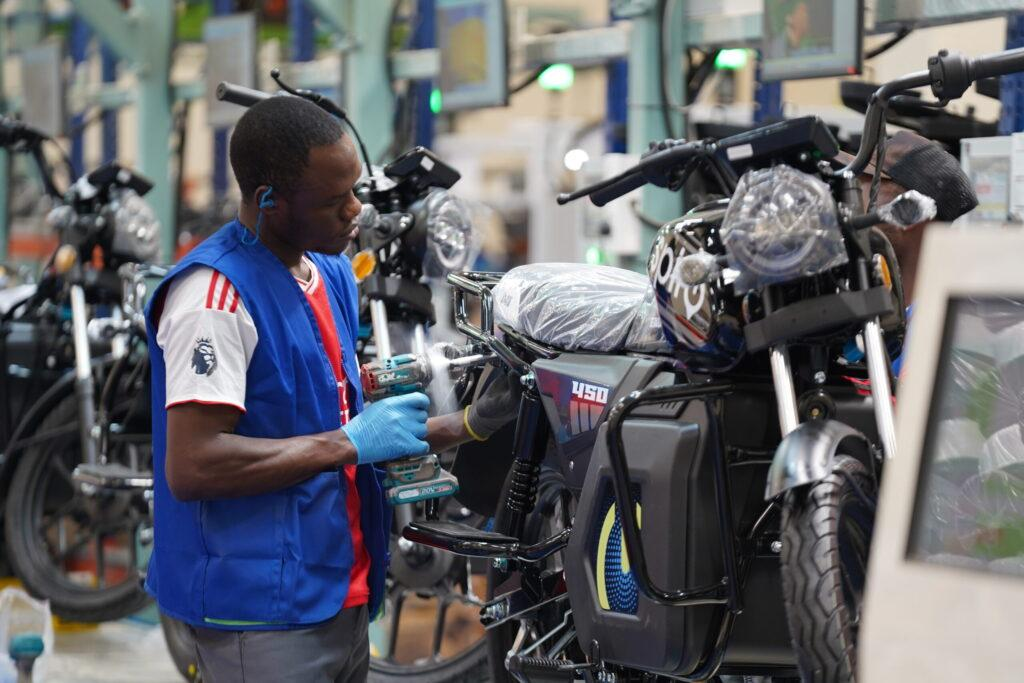 Spiro Bets on Battery Swapping in Africa Backed by Chinese Investor, Founder Says