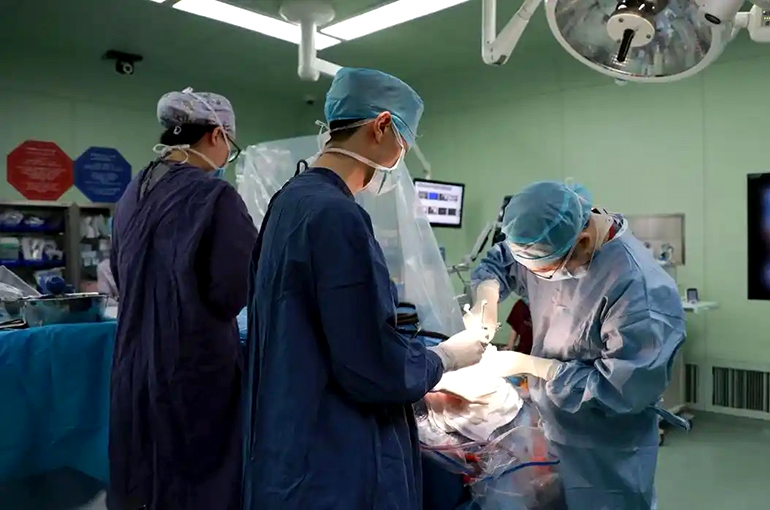 Shanghai Hospital Performs World’s First Commercial BCI Implant Surgery Using Homegrown Device