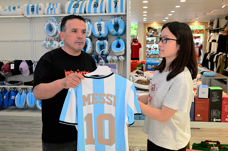 Chinese Vendors in Yiwu See Best-Ever World Cup Merch Sales