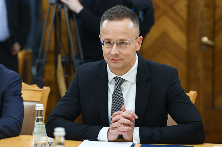 Hungary’s Ex-Foreign Minister Quits Parliament to Join Chinese EV Giant BYD