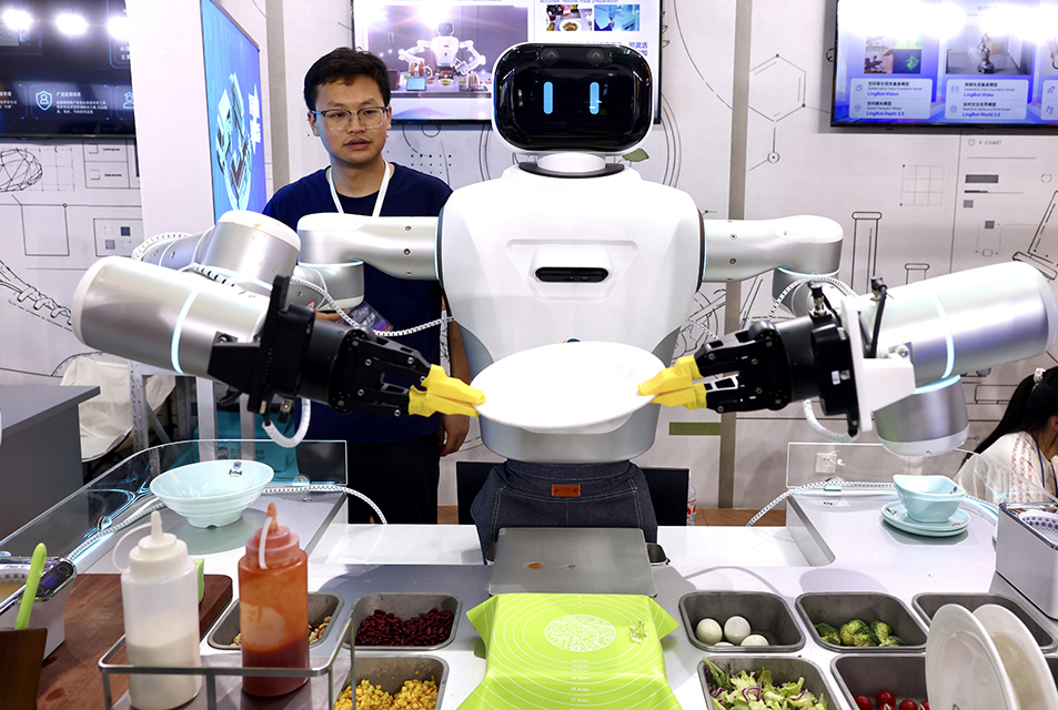 [In Photos] Chinese Androids Show Off Real-World Capabilities at WAIC 2026