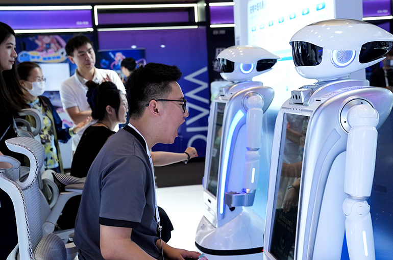 Medical Robots Could Be Early Commercial Win for Embodied AI Industry, Chinese Expert Says