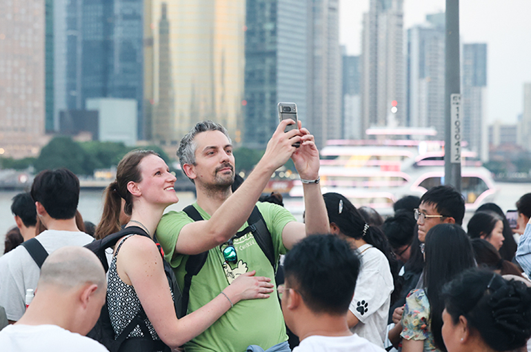 Shanghai's Inbound Tourist Numbers Jump 28% in First Half