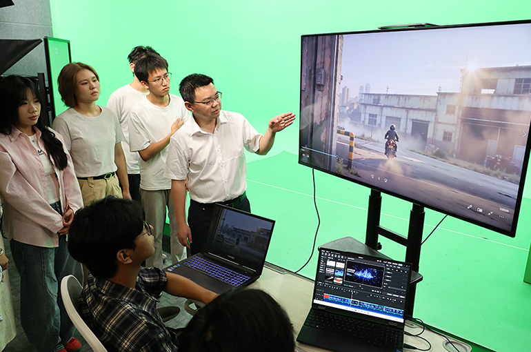 China's Mini-Drama Market Plagued by Content Homogenization, Low Hit Rates as AI Titles Take Over