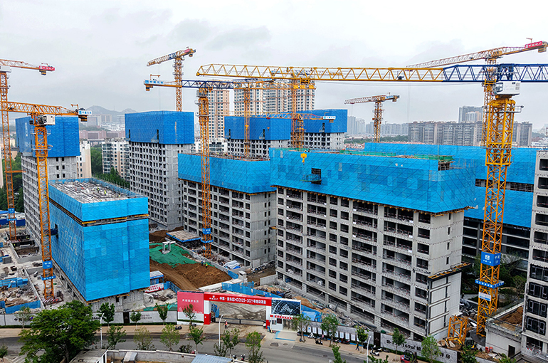 China's Top 100 Developers See Sales Slowdown Ease Despite Weak July