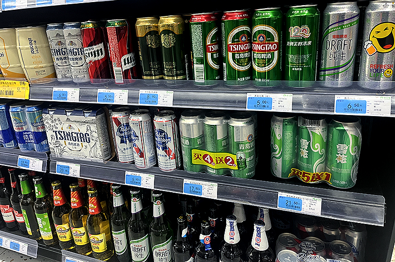 China's Summer Beer Sales Fall Despite World Cup, Other Top Sporting Events