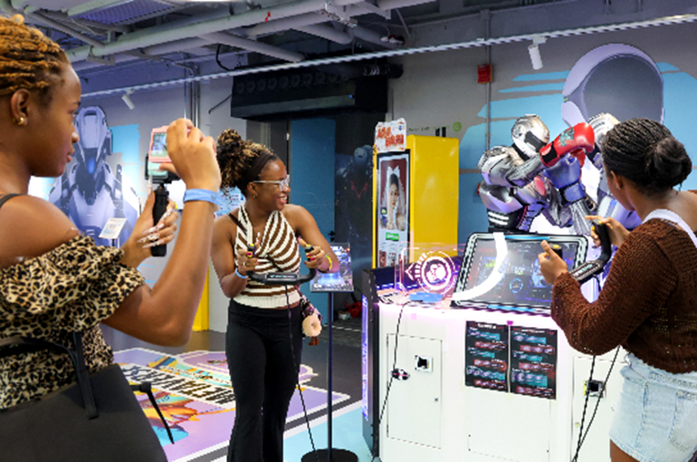 China’s Tech Tourism Boom Draws Curious Foreign Travelers