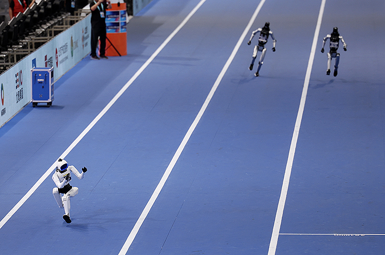 Robots Shatter Human Records at 'Android Olympics' in Beijing