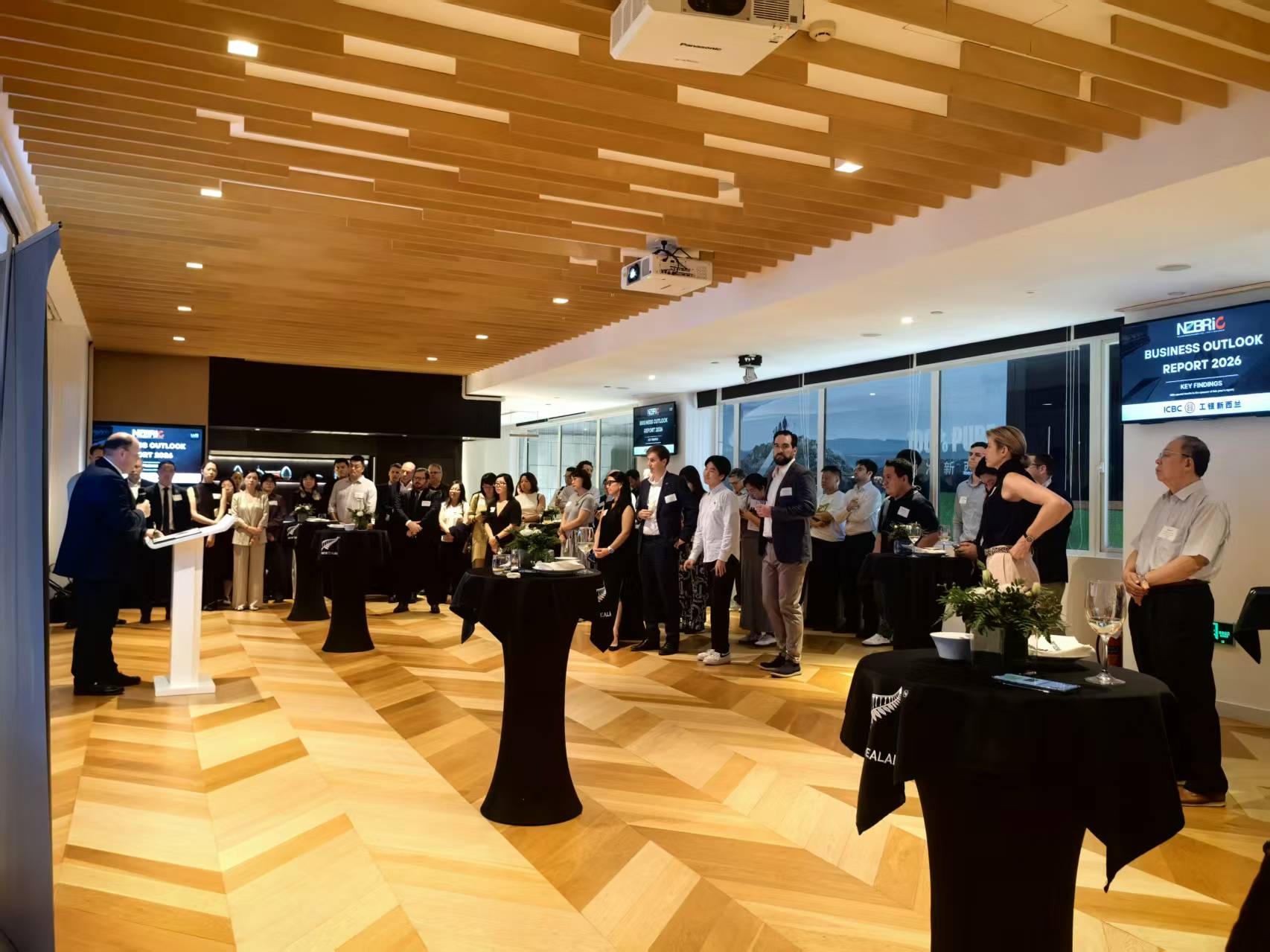 Over Half of New Zealand Firms in China Boast Fully Localized Teams, Report Shows