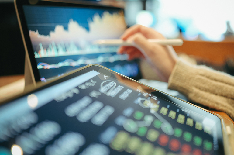 China’s Listed Brokers Post Average 49% Jump in First-Half Profit, Led by Industry Stalwarts
