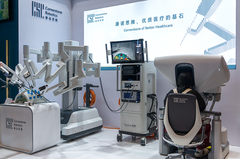 Medtronic Bets USD700 Million on Chinese Surgical Robot Startup Cornerstone