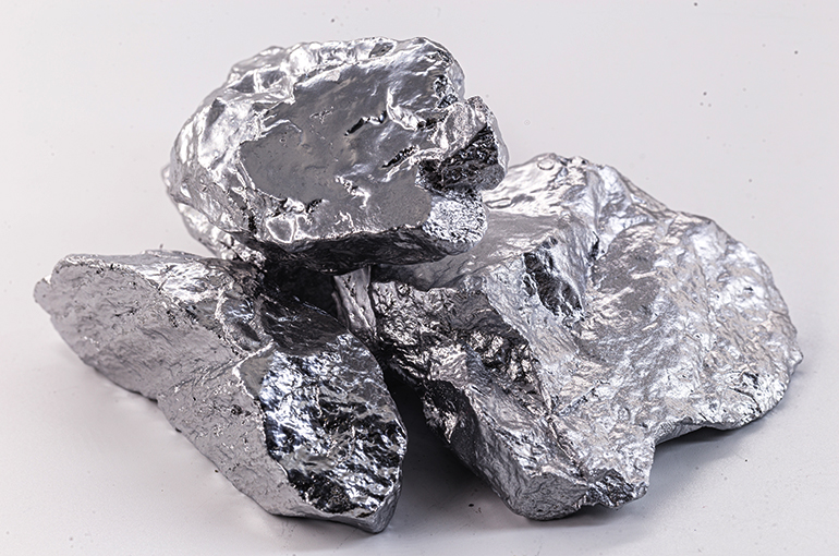 AI Demand, African Supply Disruptions Send Tantalum Prices Higher