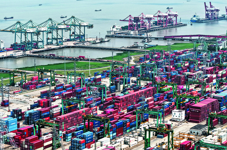 Shanghai Port Advances Green Shipping Push With Hamburg, Melbourne