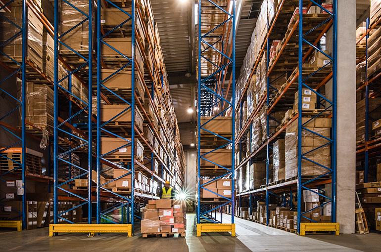 Chinese Online Sellers Ramp Up Inventories for Holiday Shopping Season as Trade Risks Mount