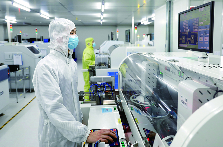 China's Industrial Profits Jump Nearly 16% as Electronics Boom Fuels Recovery